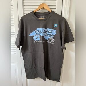 2022 UNC North Carolina Tar Heels Men's Basketball Final Four T-Shirt Size Large